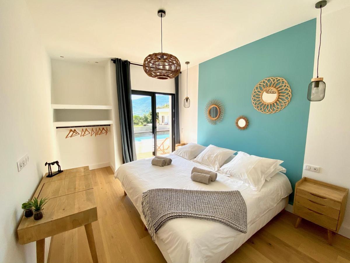 Villas De Standing Avec Magnifique Vue Mer Et Piscines Privees, Sagone 萨戈内 外观 照片